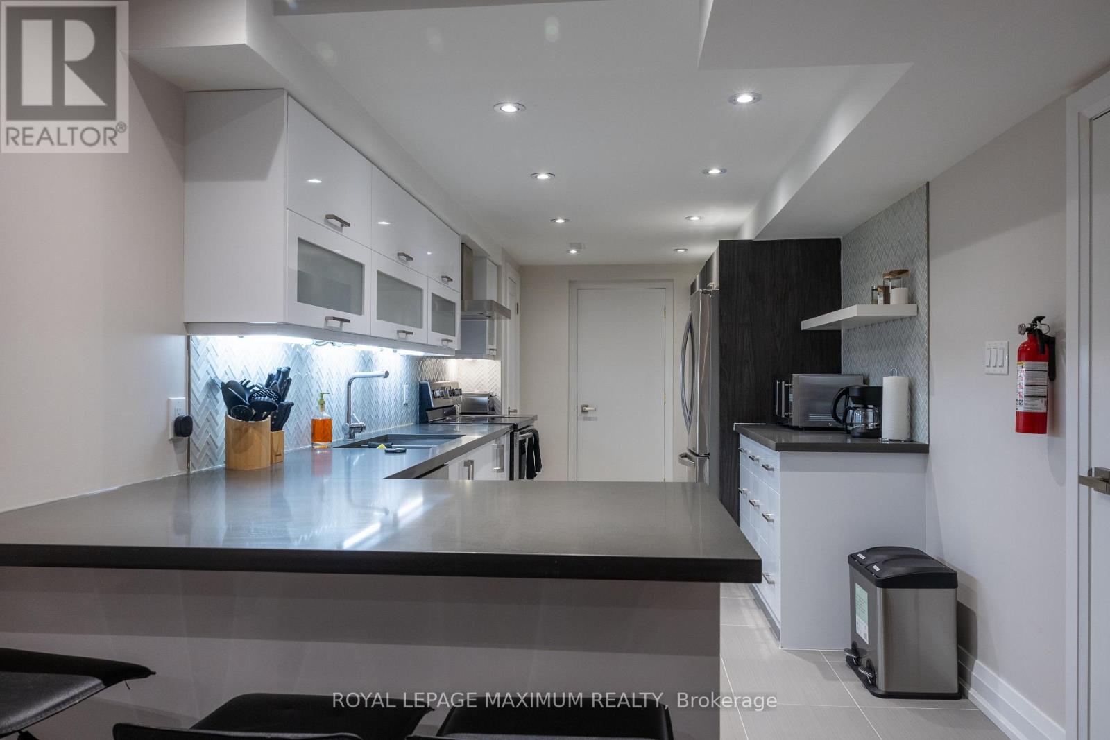 19 Corner Brook Crescent, Vaughan, Ontario  L4H 0J7 - Photo 14 - N12492946