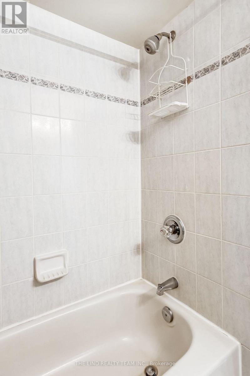 20 Hawtin Lane, Aurora, Ontario  L4G 7L4 - Photo 24 - N12492974