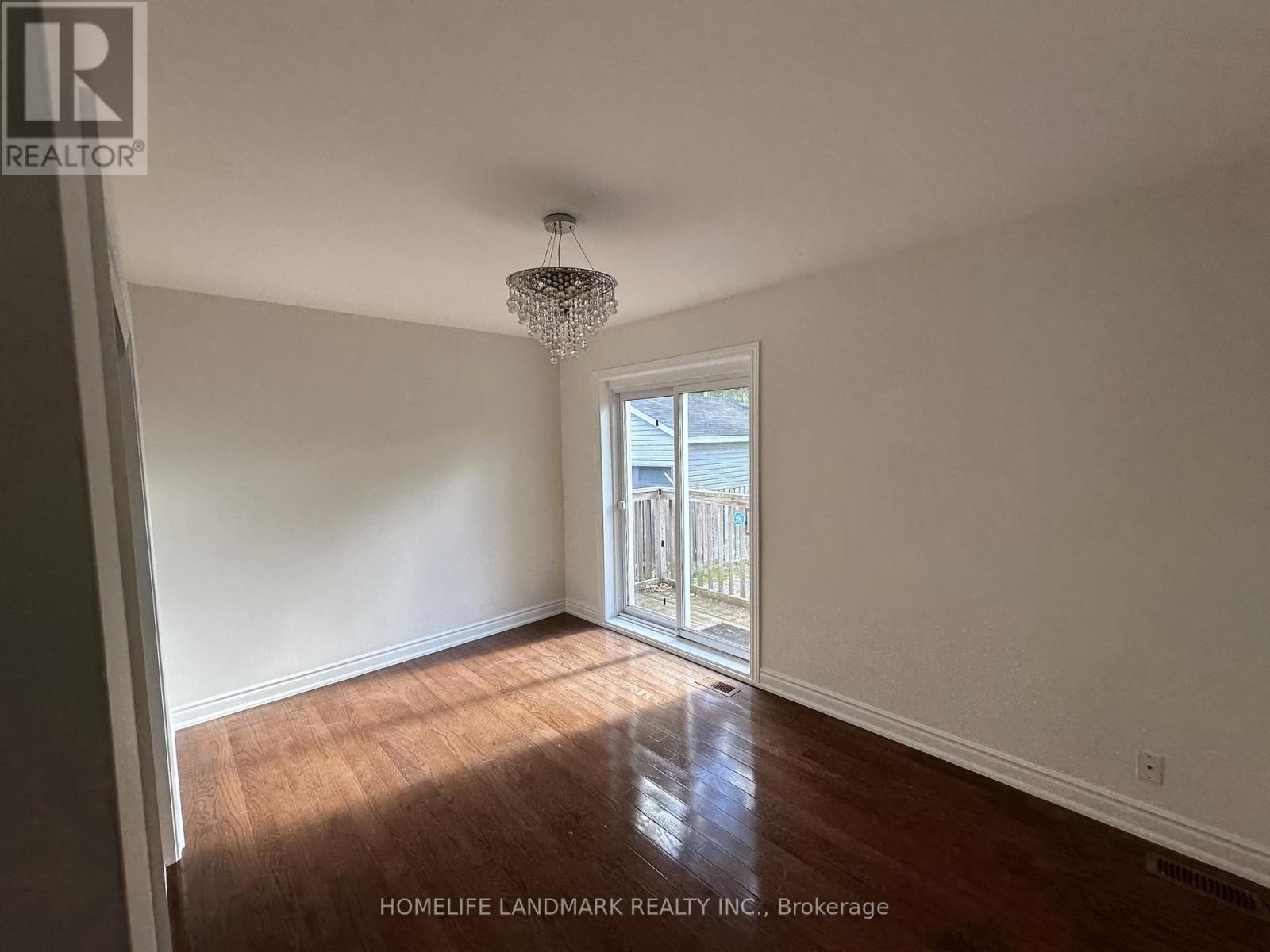 85 Aurora Heights Drive, Aurora, Ontario  L4G 2X1 - Photo 11 - N12492976