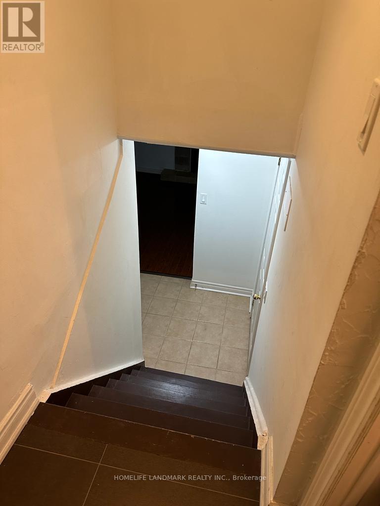 85 Aurora Heights Drive, Aurora, Ontario  L4G 2X1 - Photo 19 - N12492976