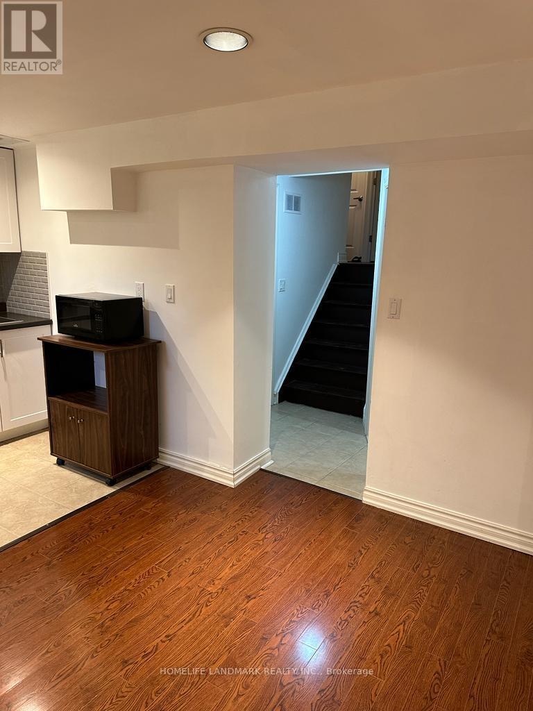 85 Aurora Heights Drive, Aurora, Ontario  L4G 2X1 - Photo 20 - N12492976