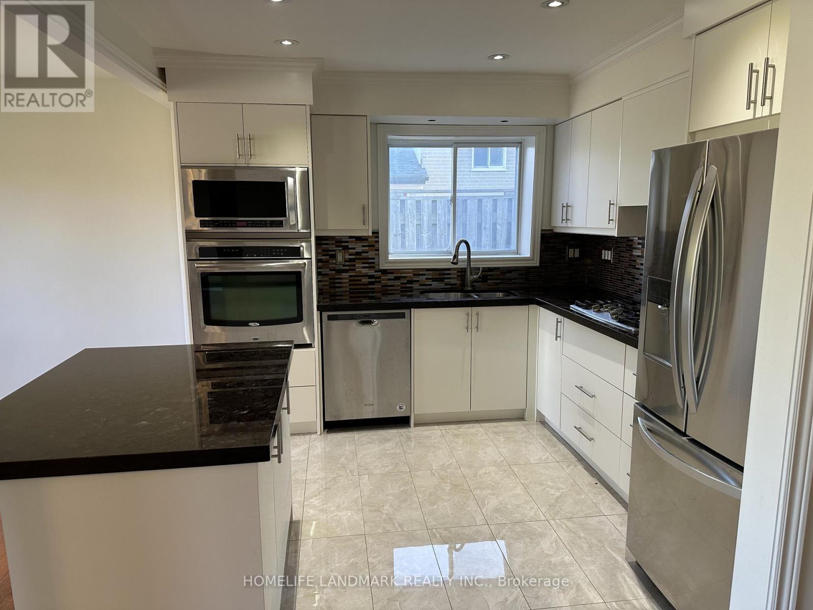 85 Aurora Heights Drive, Aurora, Ontario  L4G 2X1 - Photo 6 - N12492976