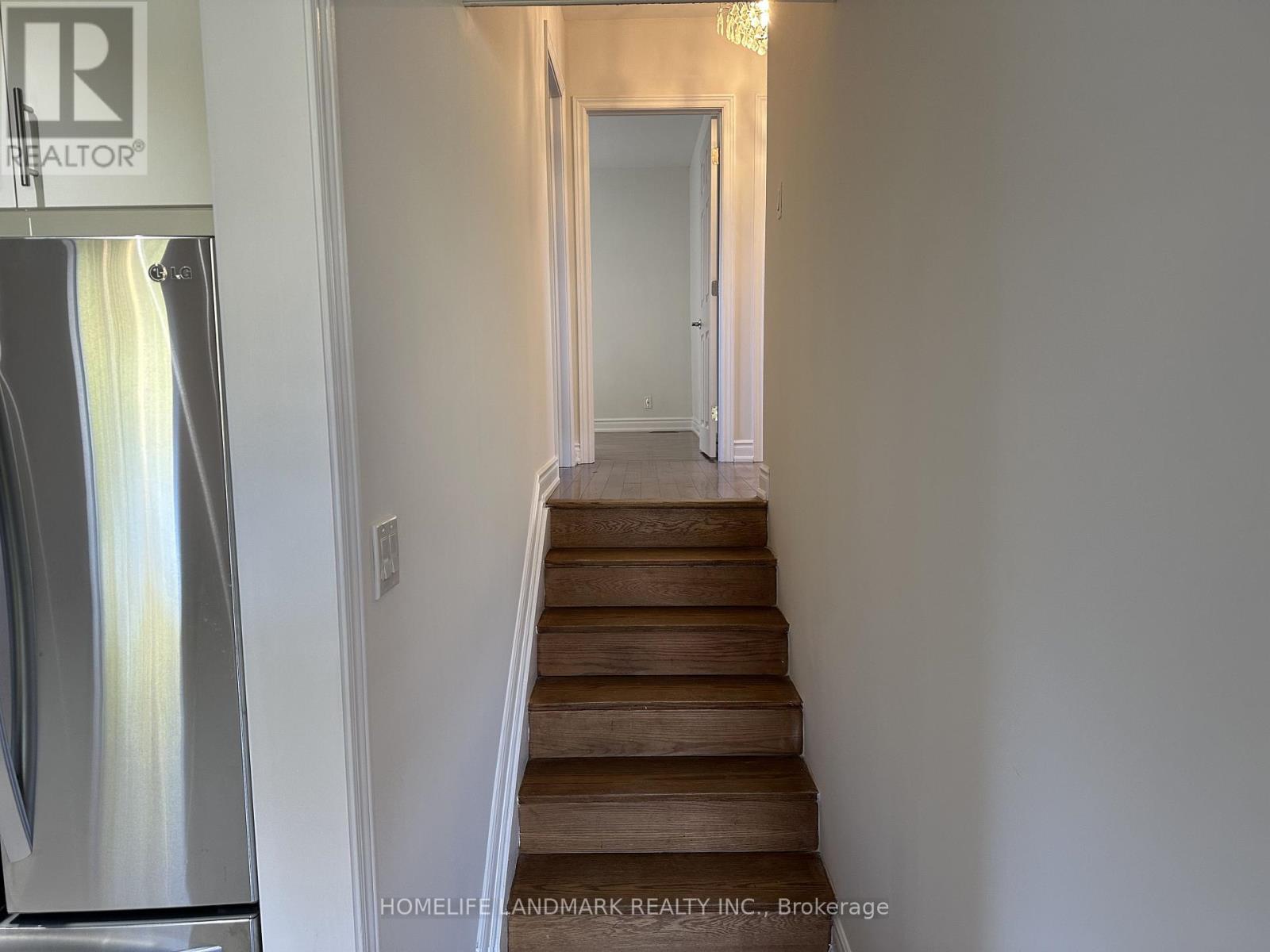 85 Aurora Heights Drive, Aurora, Ontario  L4G 2X1 - Photo 9 - N12492976