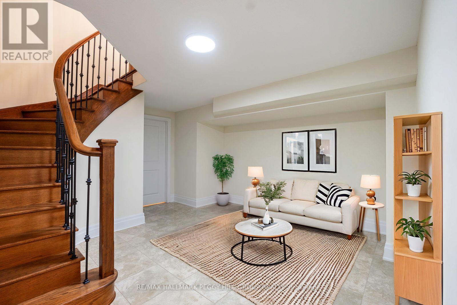 1746 Angus Street, Innisfil, Ontario  L9S 4X2 - Photo 16 - N12492978