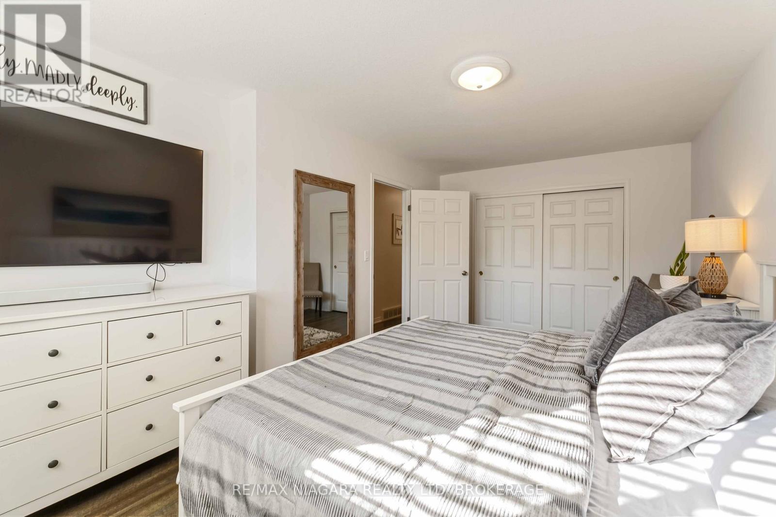 29 Talbot Avenue, Welland, Ontario  L3B 6E9 - Photo 17 - X12493080