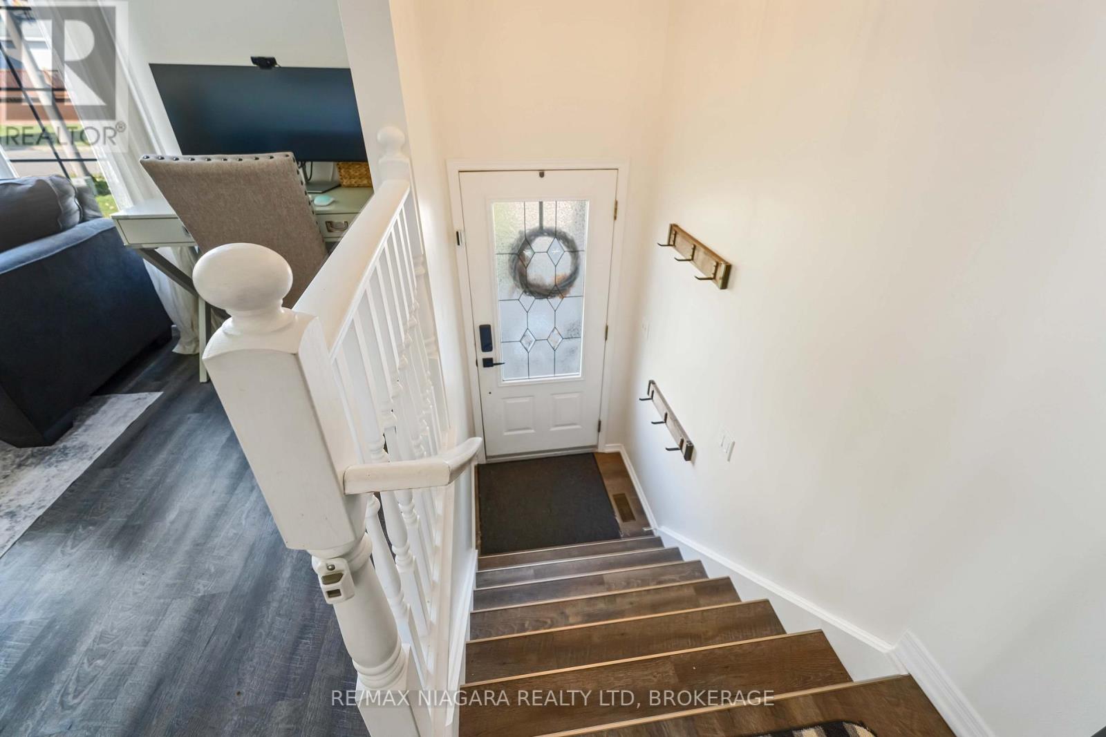 29 Talbot Avenue, Welland, Ontario  L3B 6E9 - Photo 4 - X12493080