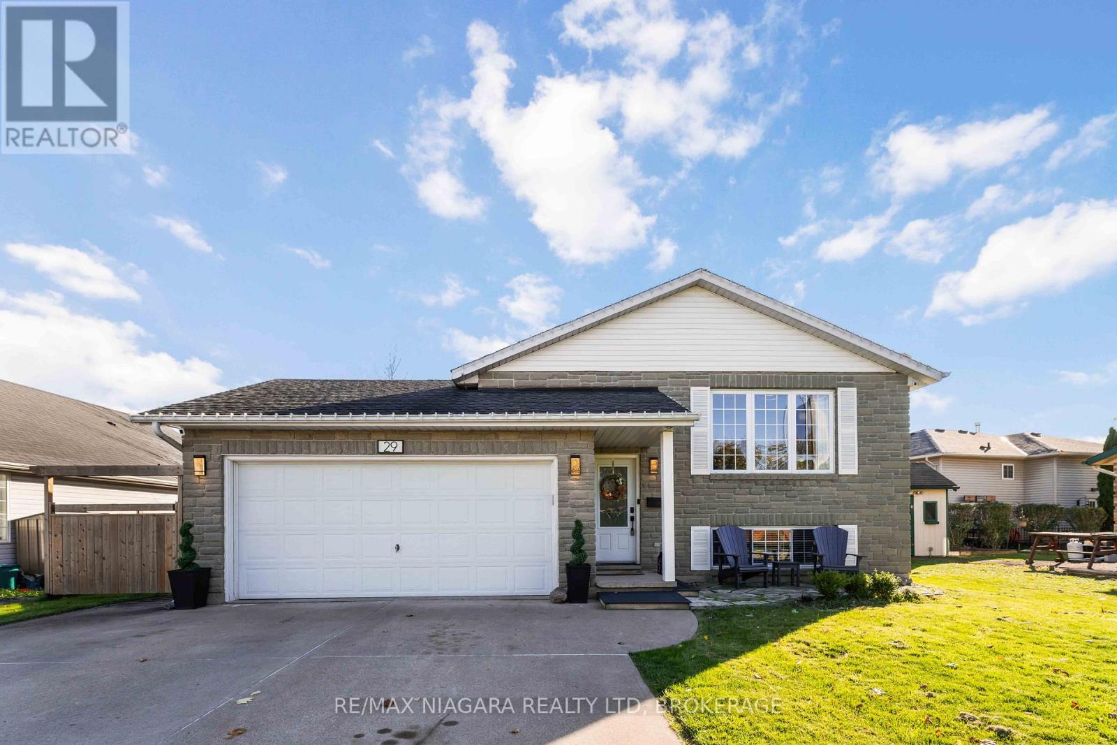 29 Talbot Avenue, Welland, Ontario  L3B 6E9 - Photo 40 - X12493080