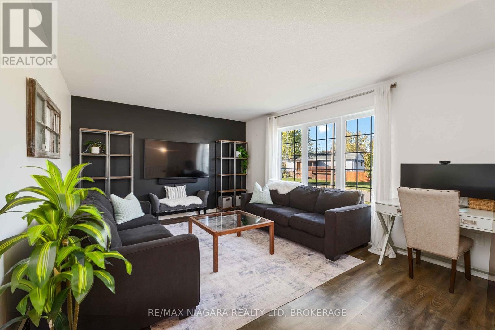 29 Talbot Avenue, Welland, Ontario  L3B 6E9 - Photo 7 - X12493080