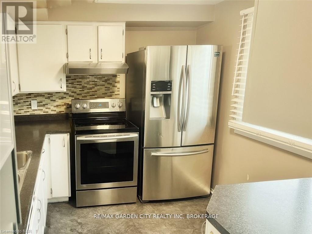 53 - 50 Lakeshore Road, St. Catharines, Ontario  L2N 6P8 - Photo 3 - X12493206