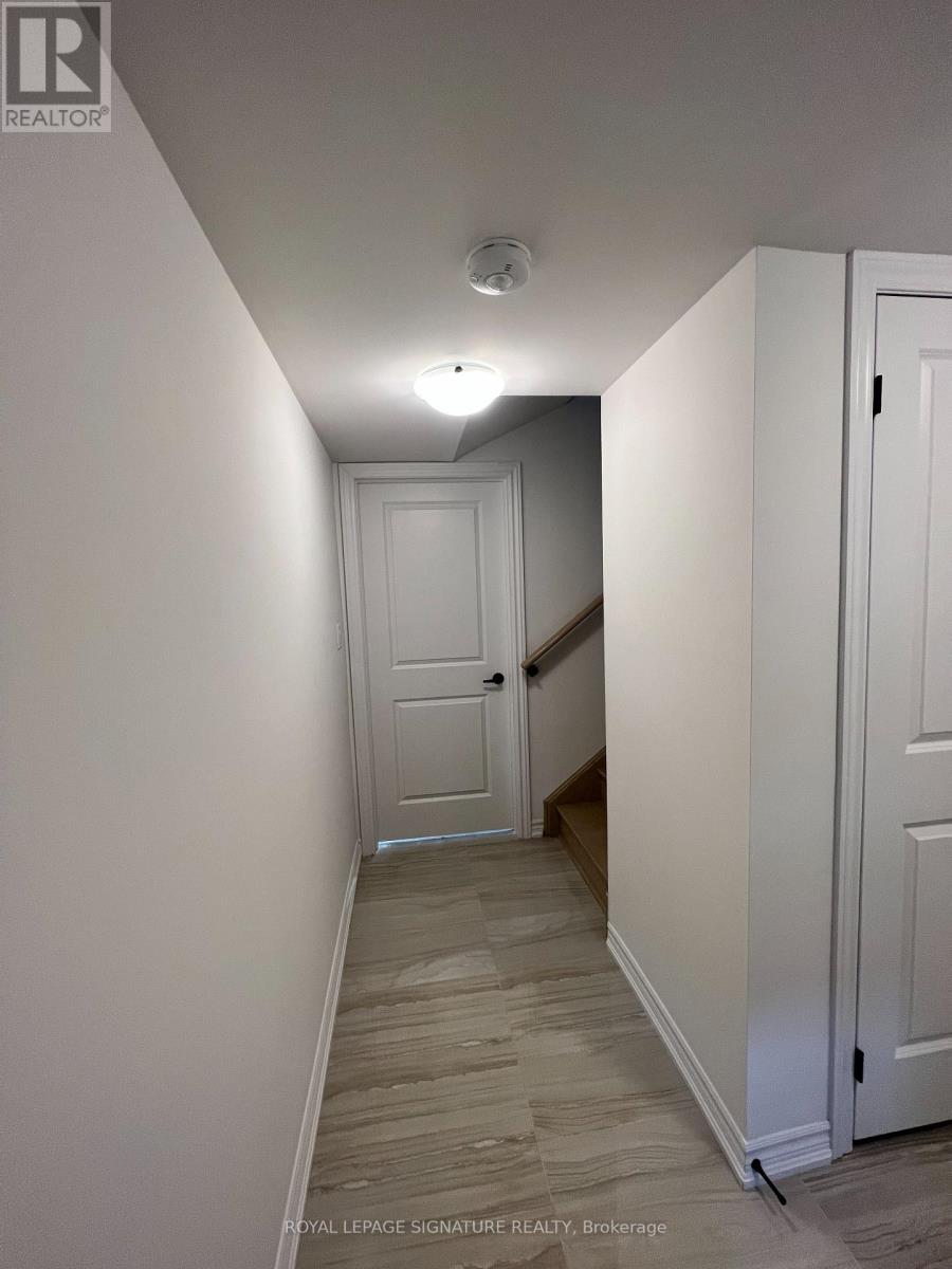 36 Wagon Lane, Barrie, Ontario  L9J 0T8 - Photo 7 - S12492876