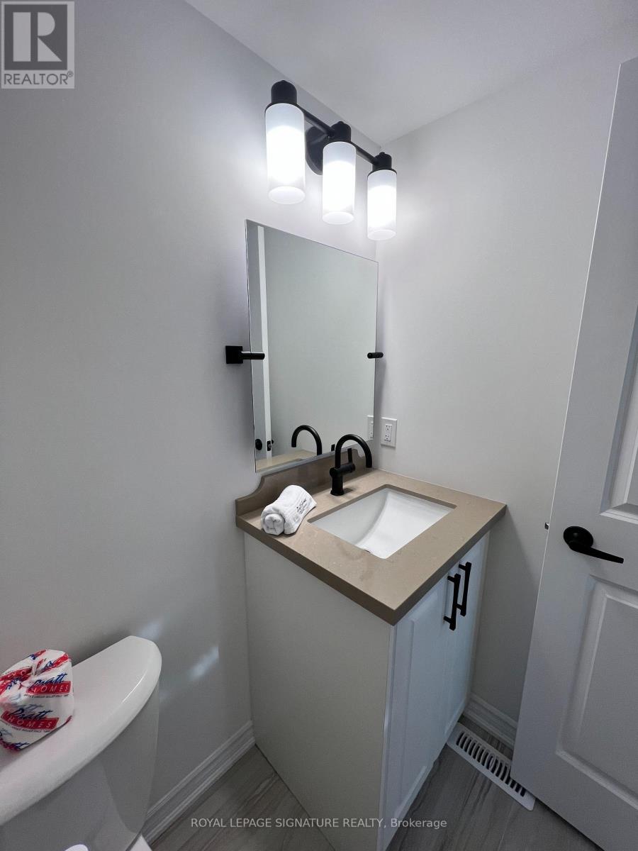 36 Wagon Lane, Barrie, Ontario  L9J 0T8 - Photo 8 - S12492876