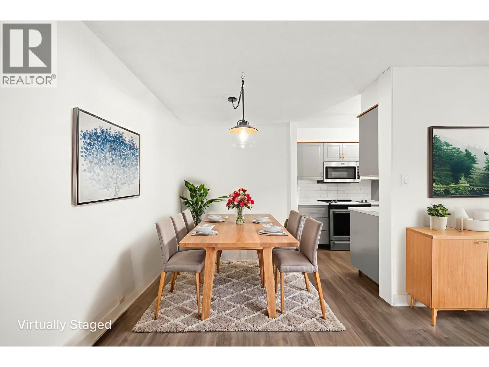 110 9847 MANCHESTER DRIVE, Burnaby, British Columbia