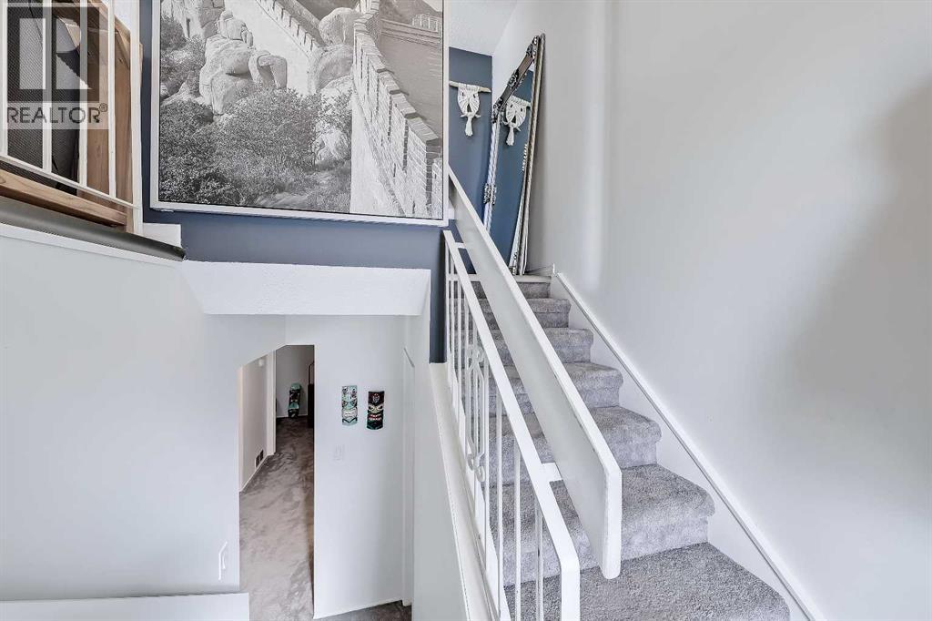 102 Sabrina Road Sw, Calgary, Alberta  T2W 2T1 - Photo 4 - A2262585