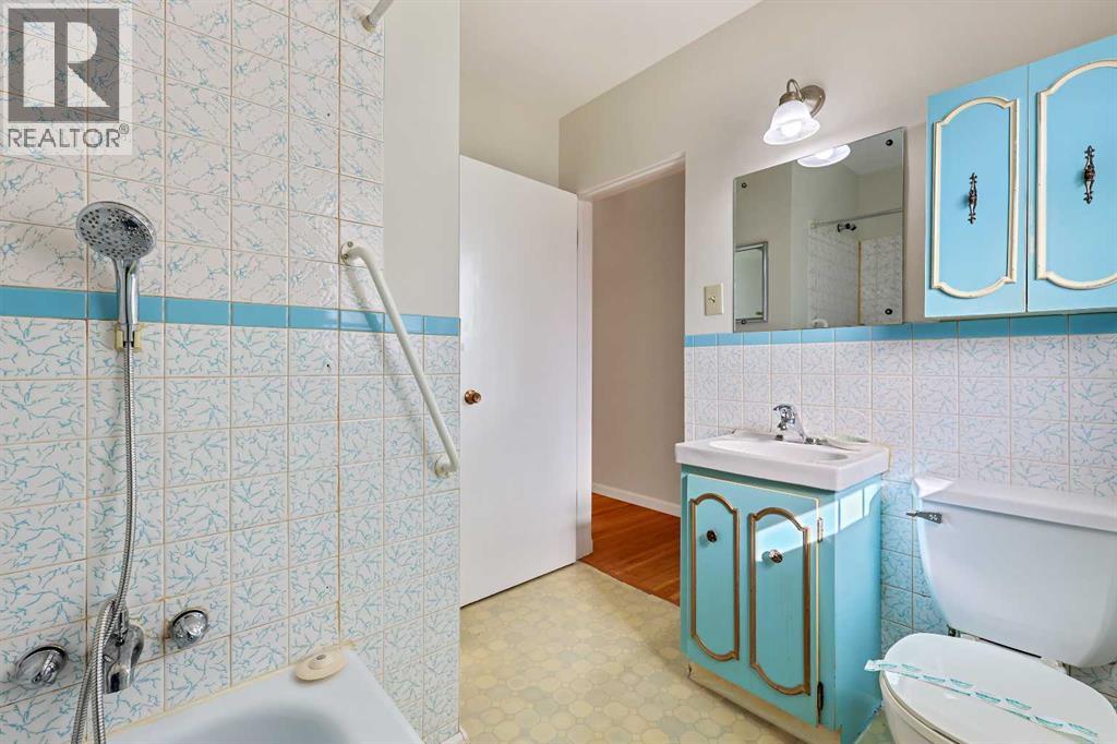 10 Glamorgan Drive Sw, Calgary, Alberta  T3E 4Z2 - Photo 21 - A2265073