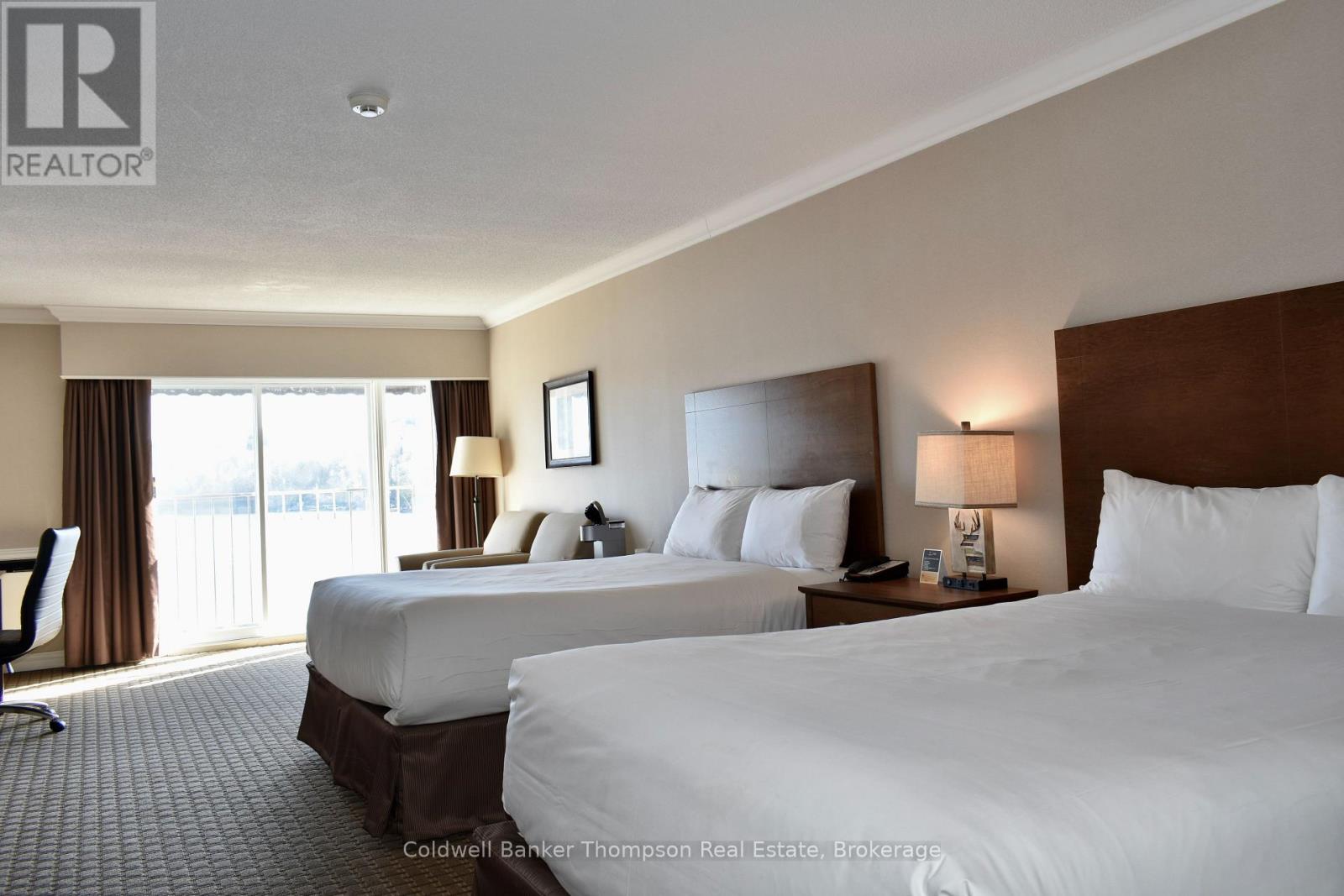 312 - 312 - Bayshore Deerhurst Drive, Huntsville, Ontario  P1H 1A9 - Photo 7 - X12493048