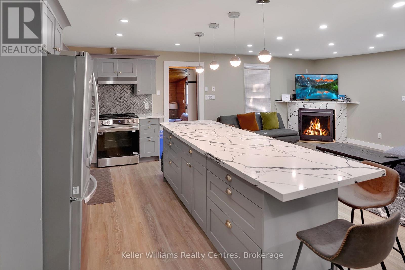 1256 Sunset Drive, South Bruce Peninsula, Ontario  N0H 2T0 - Photo 18 - X12493128