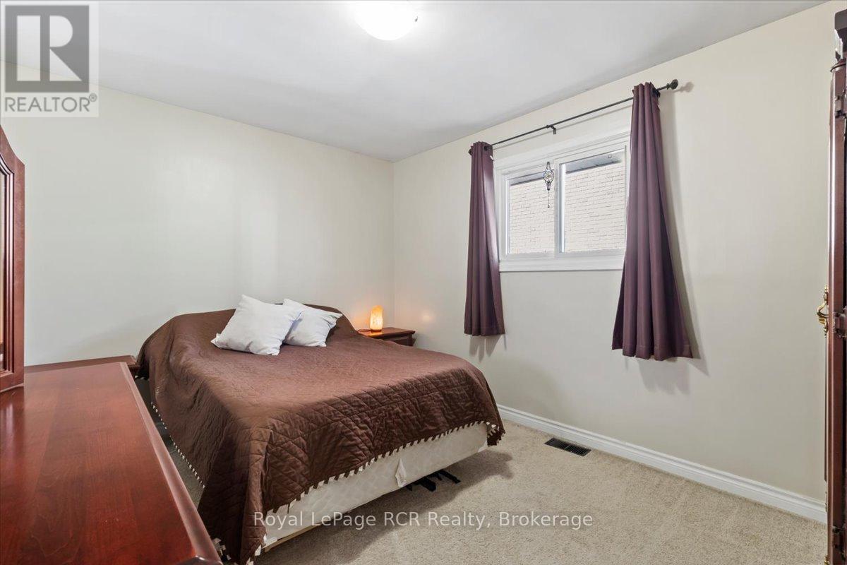 579 19th Avenue, Hanover, Ontario  N4N 3G4 - Photo 13 - X12493162