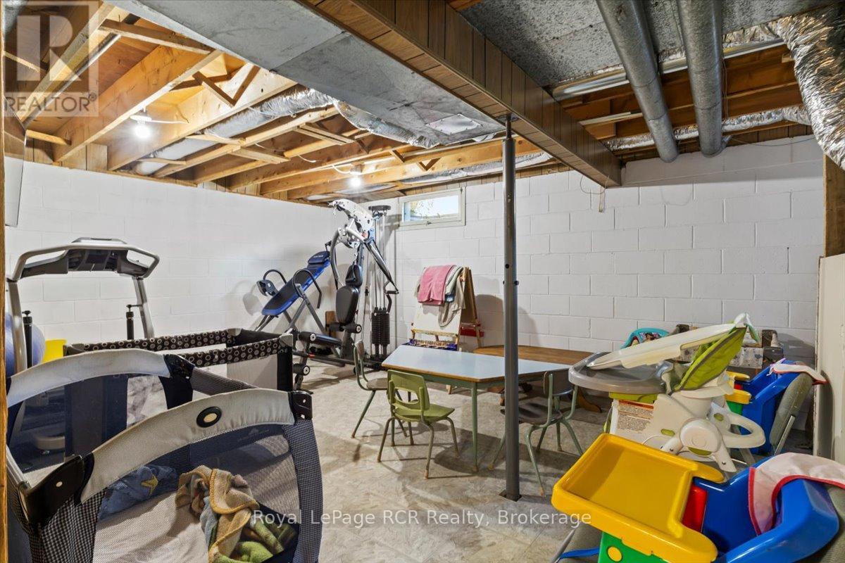 579 19th Avenue, Hanover, Ontario  N4N 3G4 - Photo 22 - X12493162