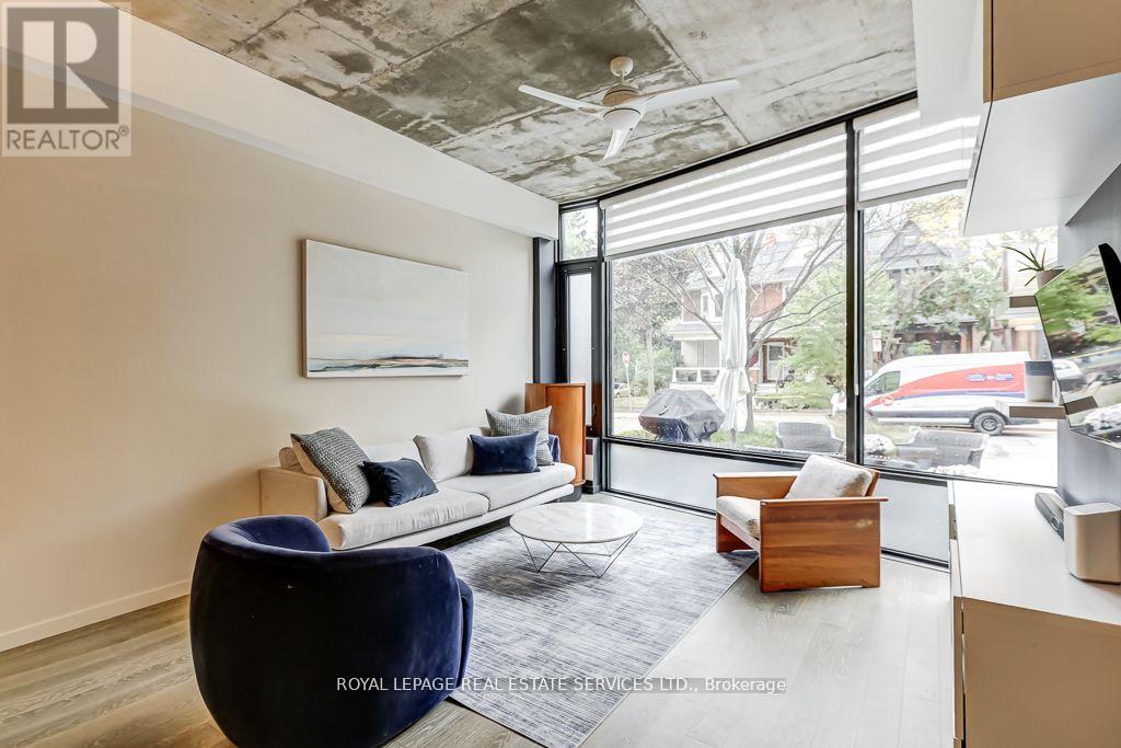 373 SORAUREN AVENUE, Toronto, Ontario