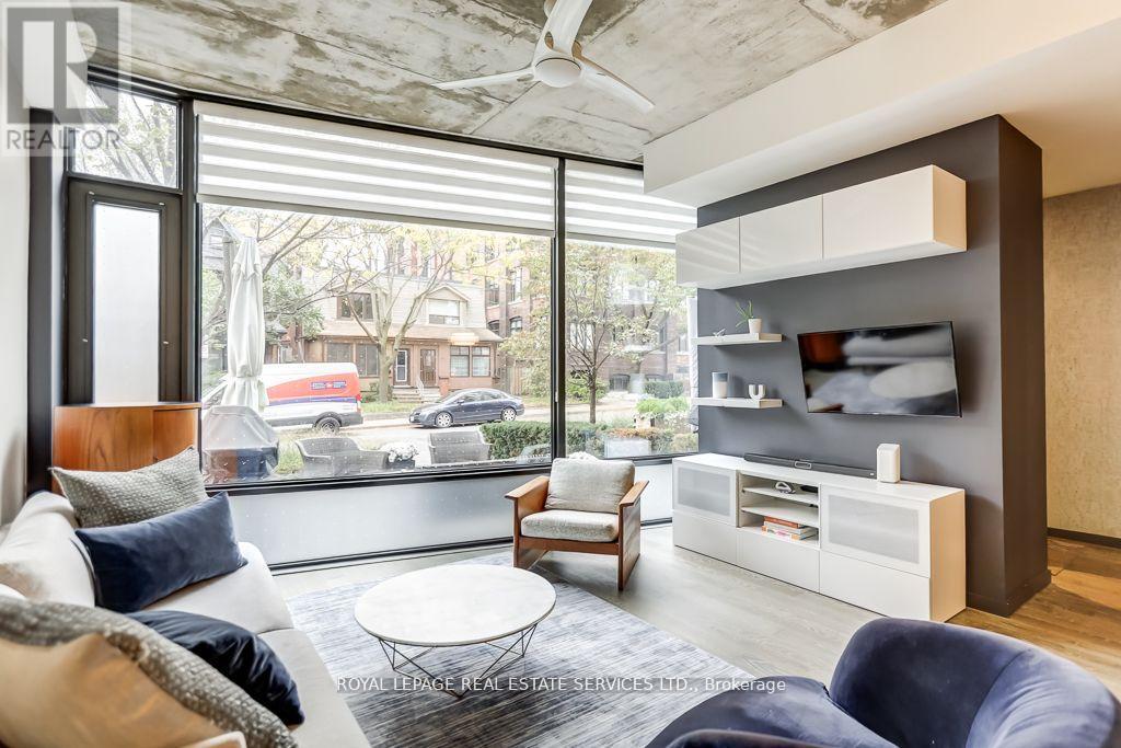 373 Sorauren Avenue, Toronto, Ontario  M6R 0A4 - Photo 2 - W12492866