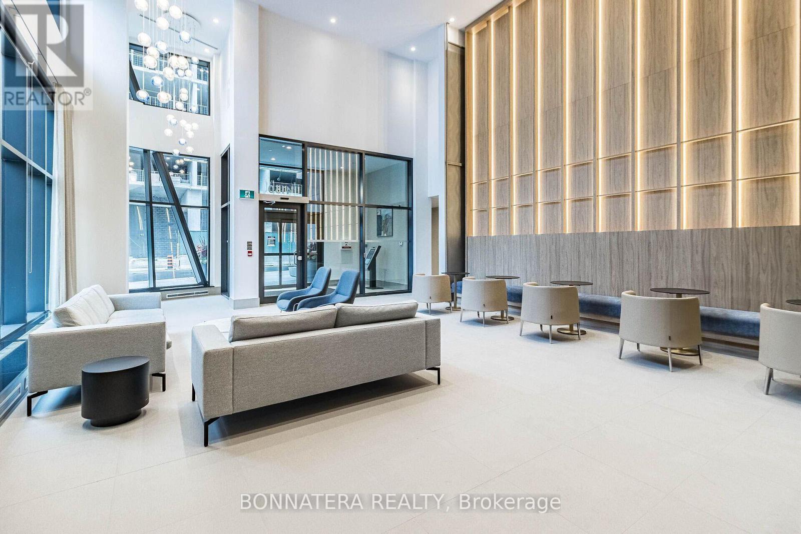 3302 - 4130 Parkside Village Drive, Mississauga, Ontario  L5B 0L7 - Photo 4 - W12492892