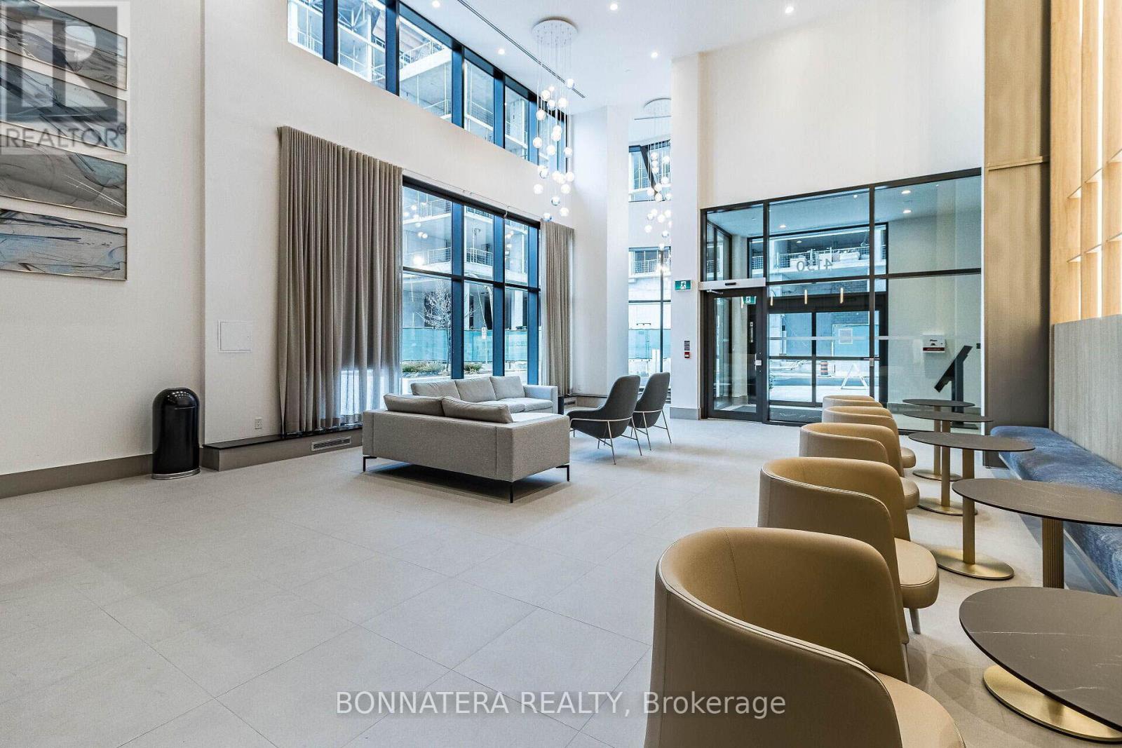 3302 - 4130 Parkside Village Drive, Mississauga, Ontario  L5B 0L7 - Photo 5 - W12492892