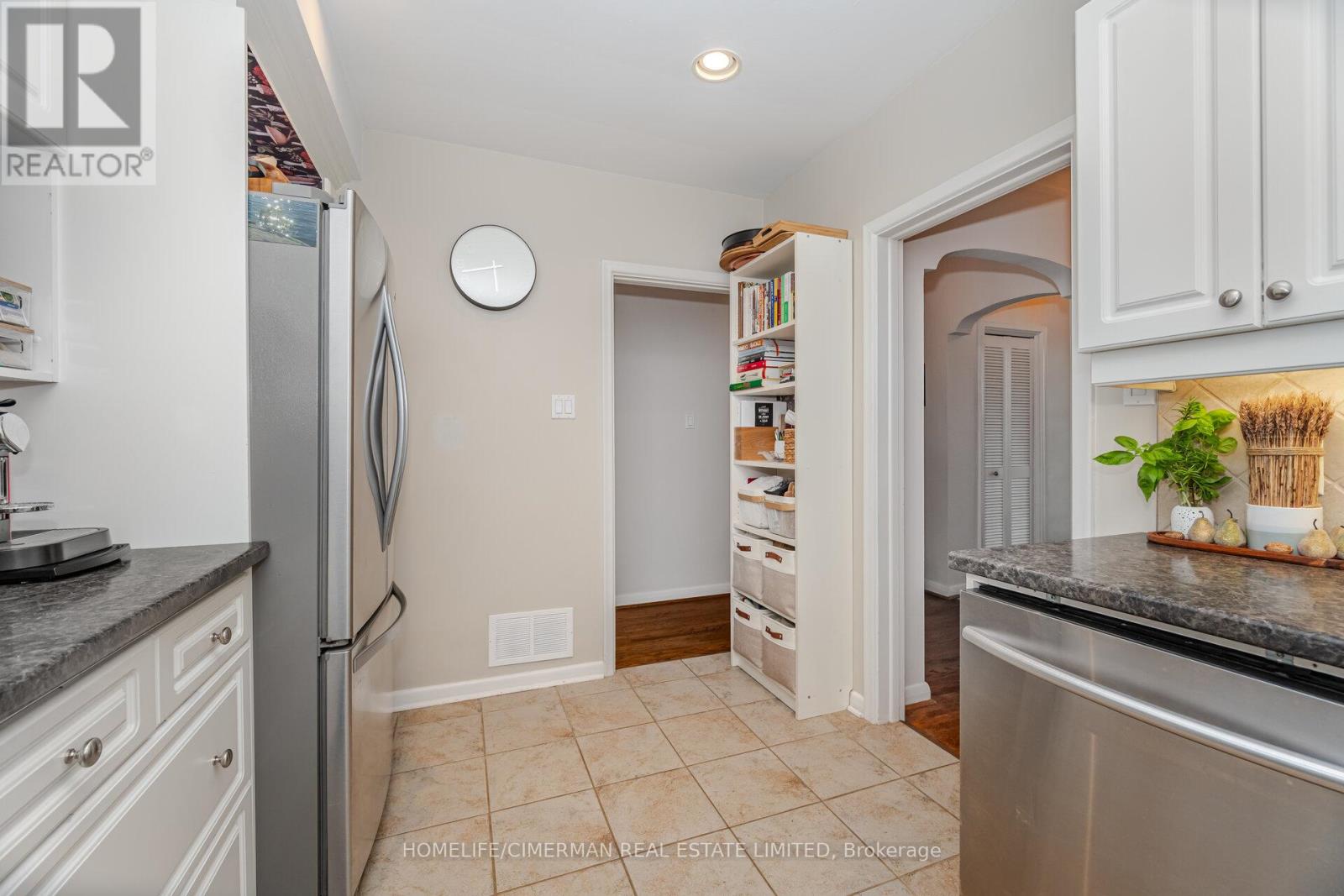 66 Mooreshead Drive, Toronto, Ontario  M9C 2S3 - Photo 13 - W12492936