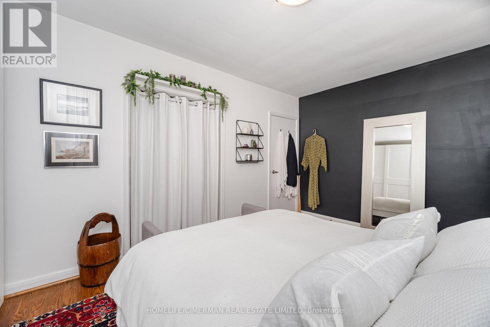 66 Mooreshead Drive, Toronto, Ontario  M9C 2S3 - Photo 22 - W12492936