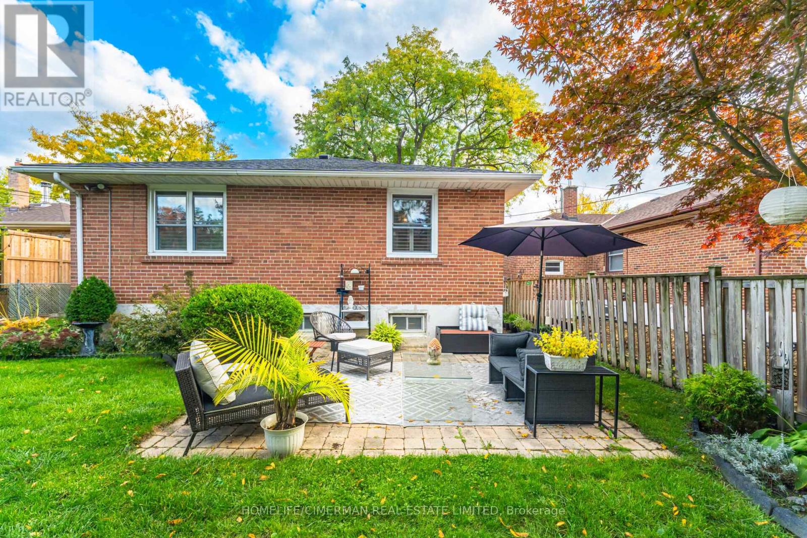 66 Mooreshead Drive, Toronto, Ontario  M9C 2S3 - Photo 45 - W12492936