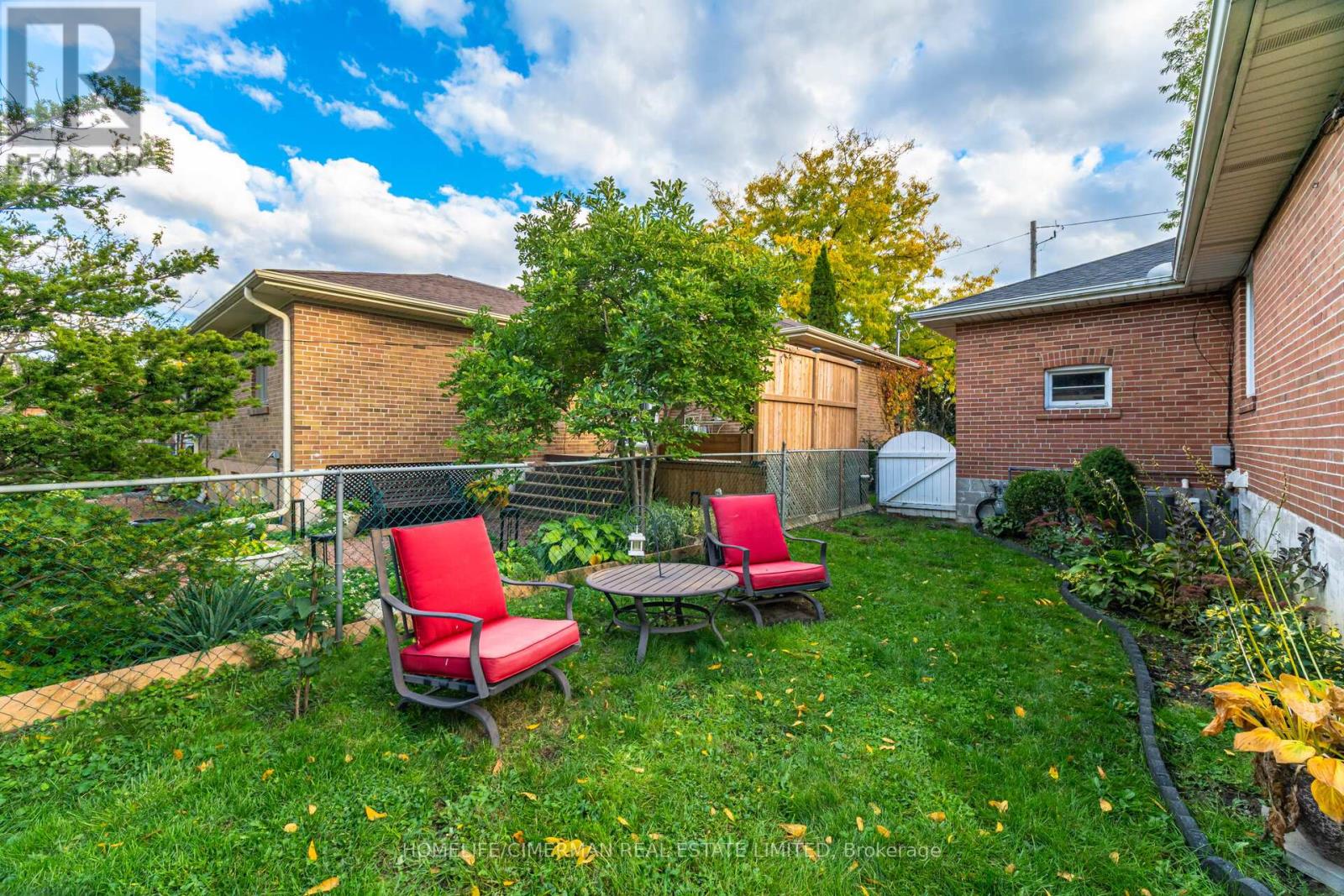 66 Mooreshead Drive, Toronto, Ontario  M9C 2S3 - Photo 48 - W12492936