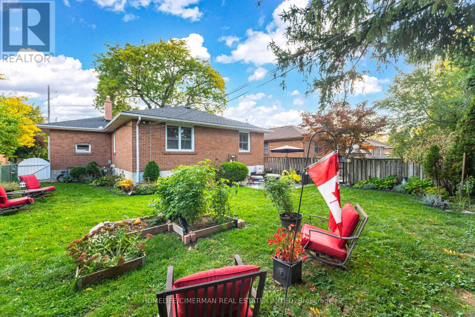 66 Mooreshead Drive, Toronto, Ontario  M9C 2S3 - Photo 50 - W12492936