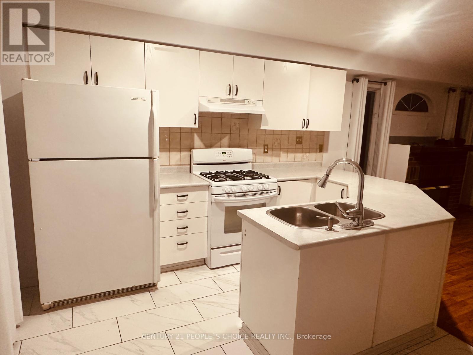 48 Yellow Brick Road, Brampton, Ontario  L6V 4L1 - Photo 1 - W12492958