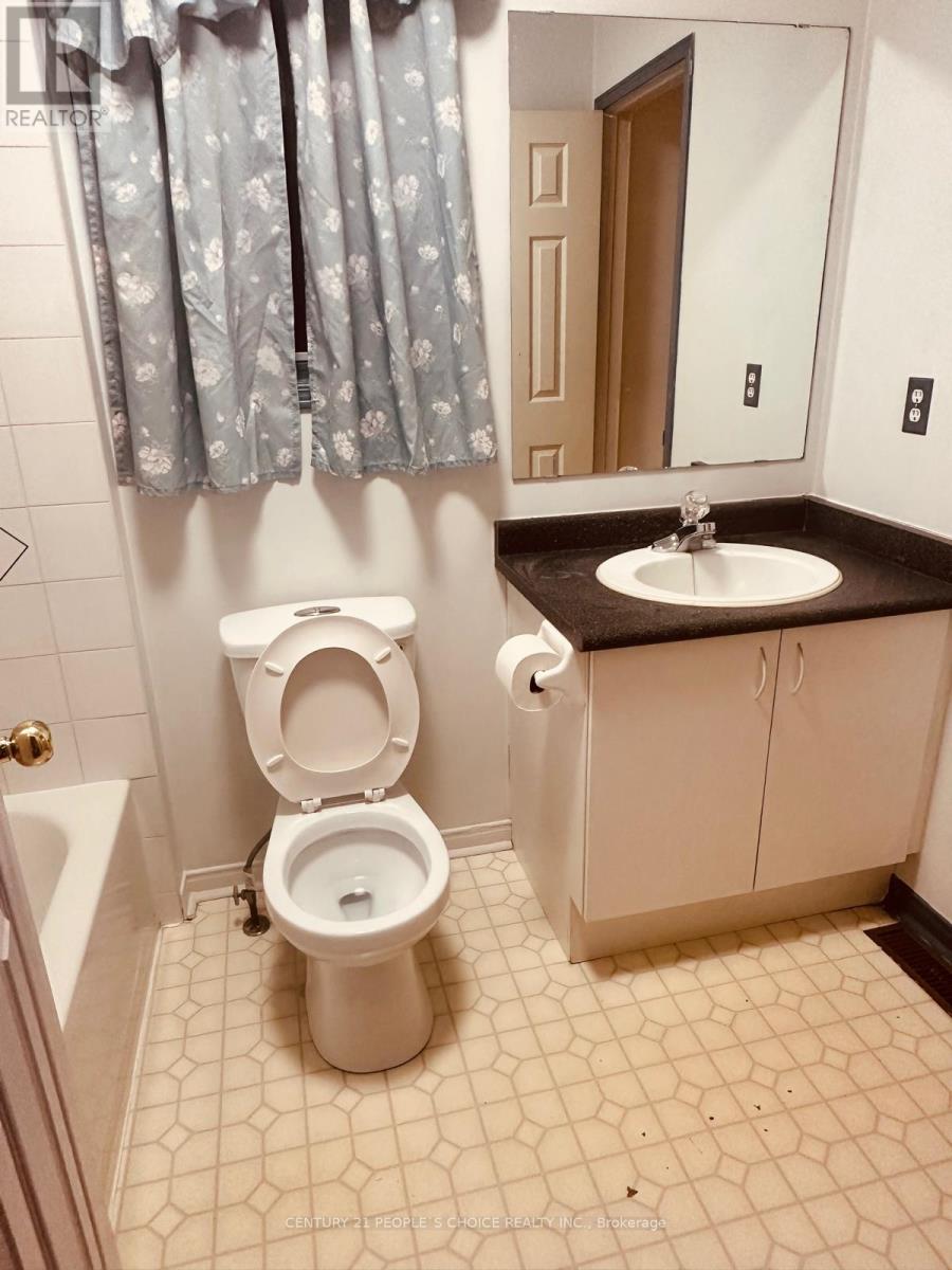 48 Yellow Brick Road, Brampton, Ontario  L6V 4L1 - Photo 16 - W12492958