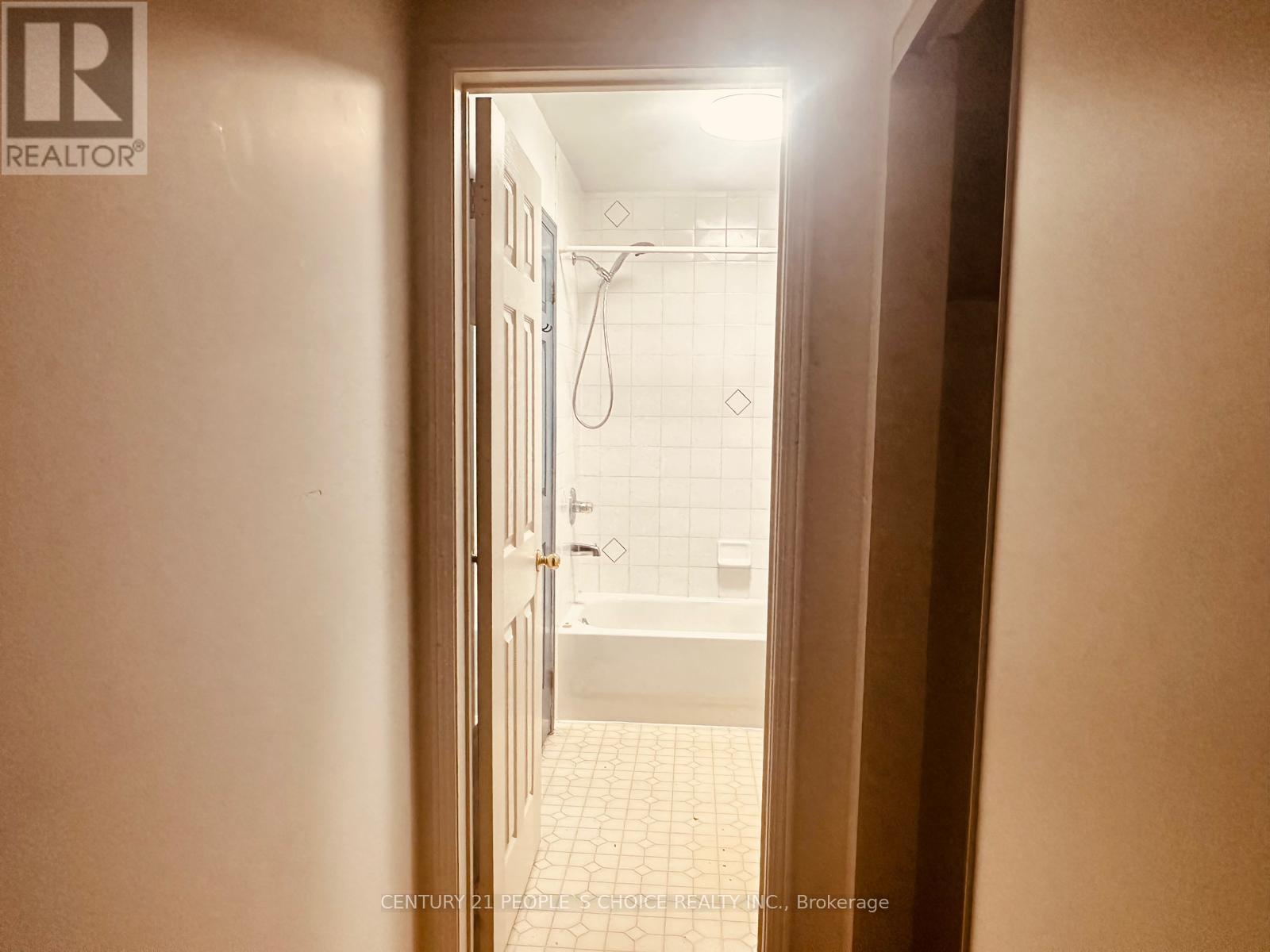 48 Yellow Brick Road, Brampton, Ontario  L6V 4L1 - Photo 18 - W12492958