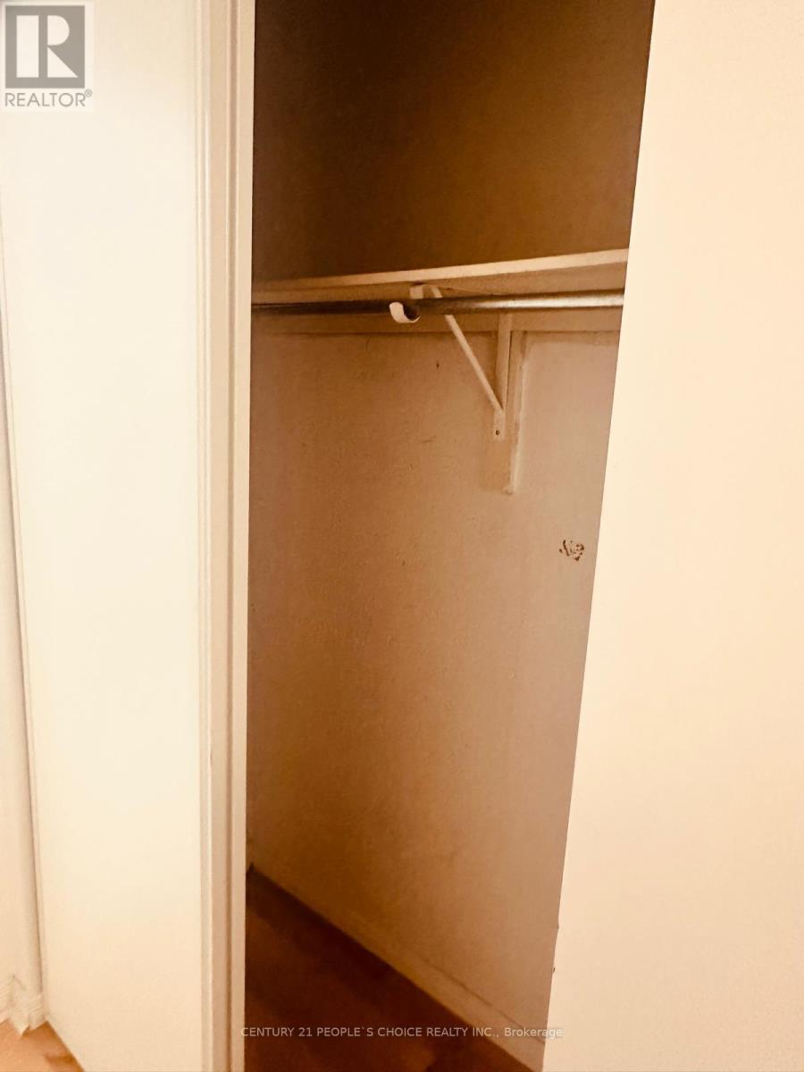 48 Yellow Brick Road, Brampton, Ontario  L6V 4L1 - Photo 19 - W12492958