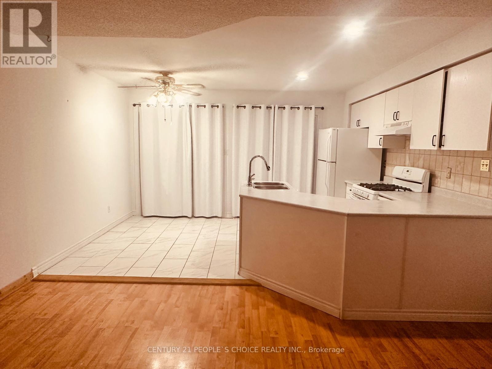 48 Yellow Brick Road, Brampton, Ontario  L6V 4L1 - Photo 2 - W12492958