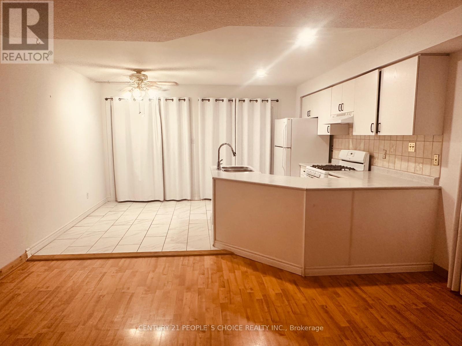 48 Yellow Brick Road, Brampton, Ontario  L6V 4L1 - Photo 3 - W12492958