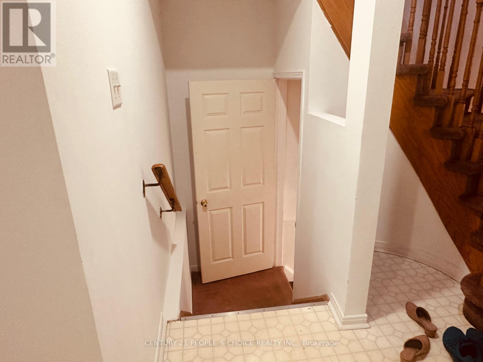 48 Yellow Brick Road, Brampton, Ontario  L6V 4L1 - Photo 8 - W12492958