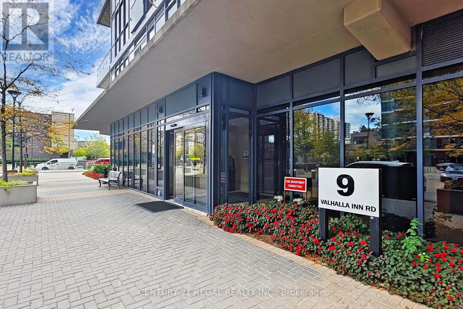 1410 - 9 Valhalla Inn Road, Toronto, Ontario  M9B 0B2 - Photo 2 - W12492966