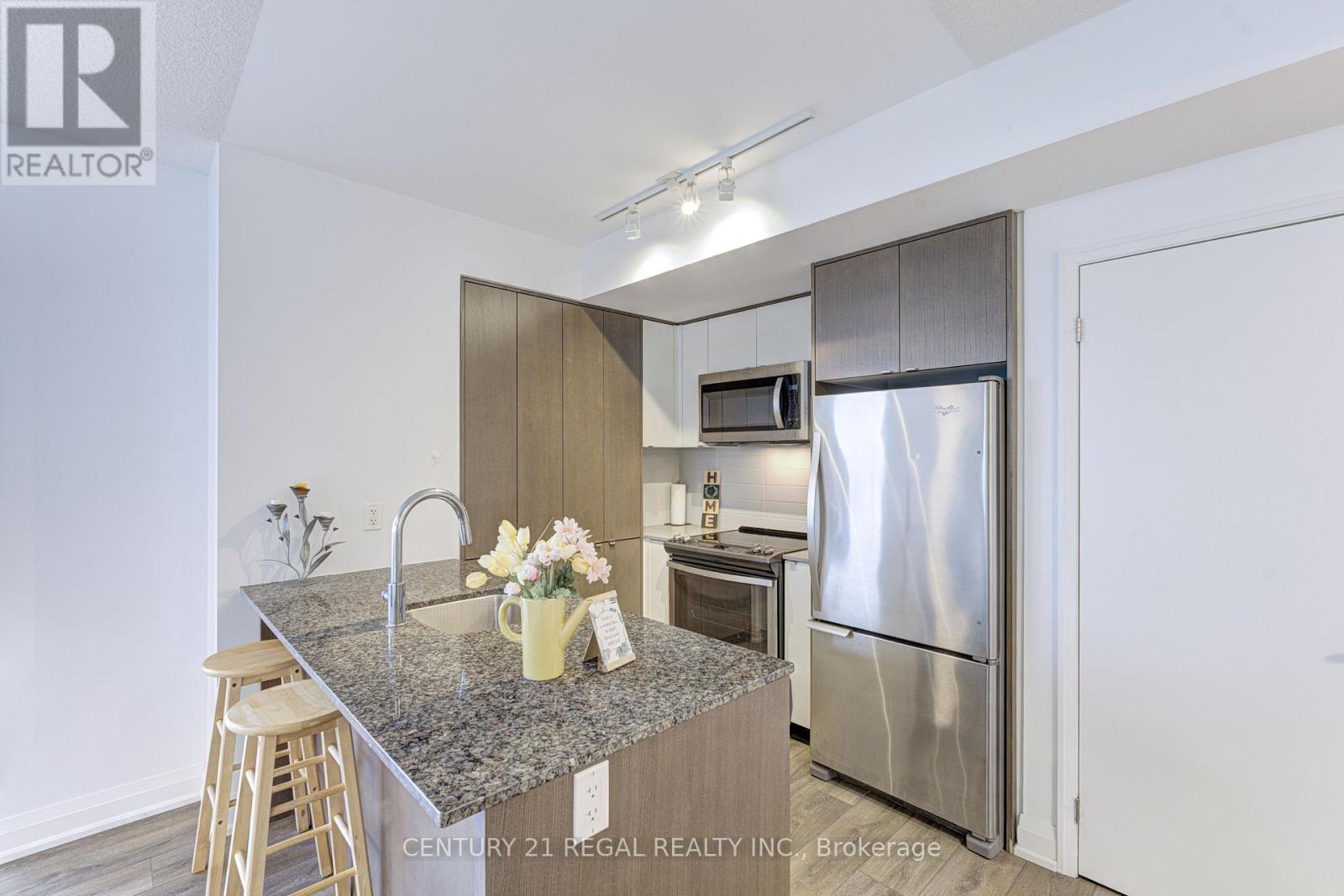 1410 - 9 Valhalla Inn Road, Toronto, Ontario  M9B 0B2 - Photo 8 - W12492966