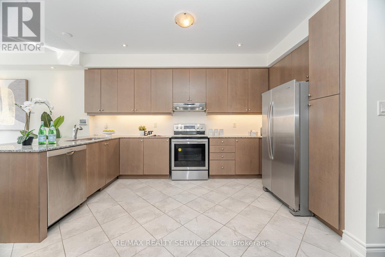 7 Lady Evelyn Crescent, Brampton, Ontario  L6Y 6C7 - Photo 15 - W12492970