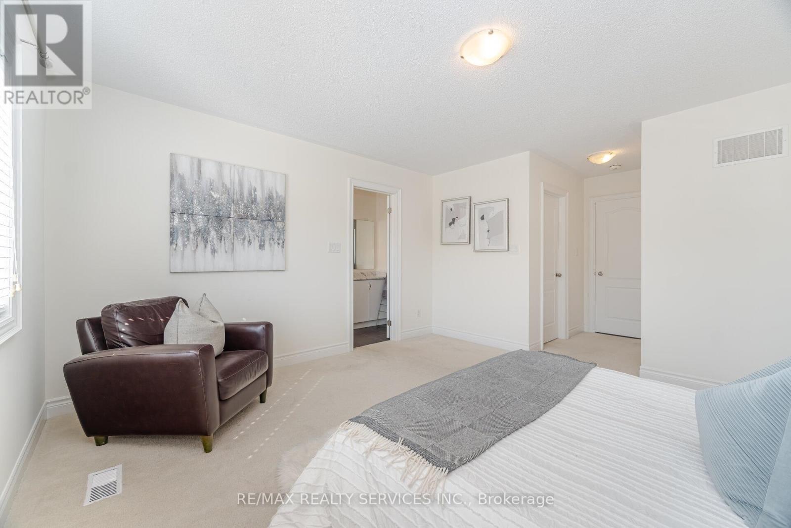 7 Lady Evelyn Crescent, Brampton, Ontario  L6Y 6C7 - Photo 25 - W12492970