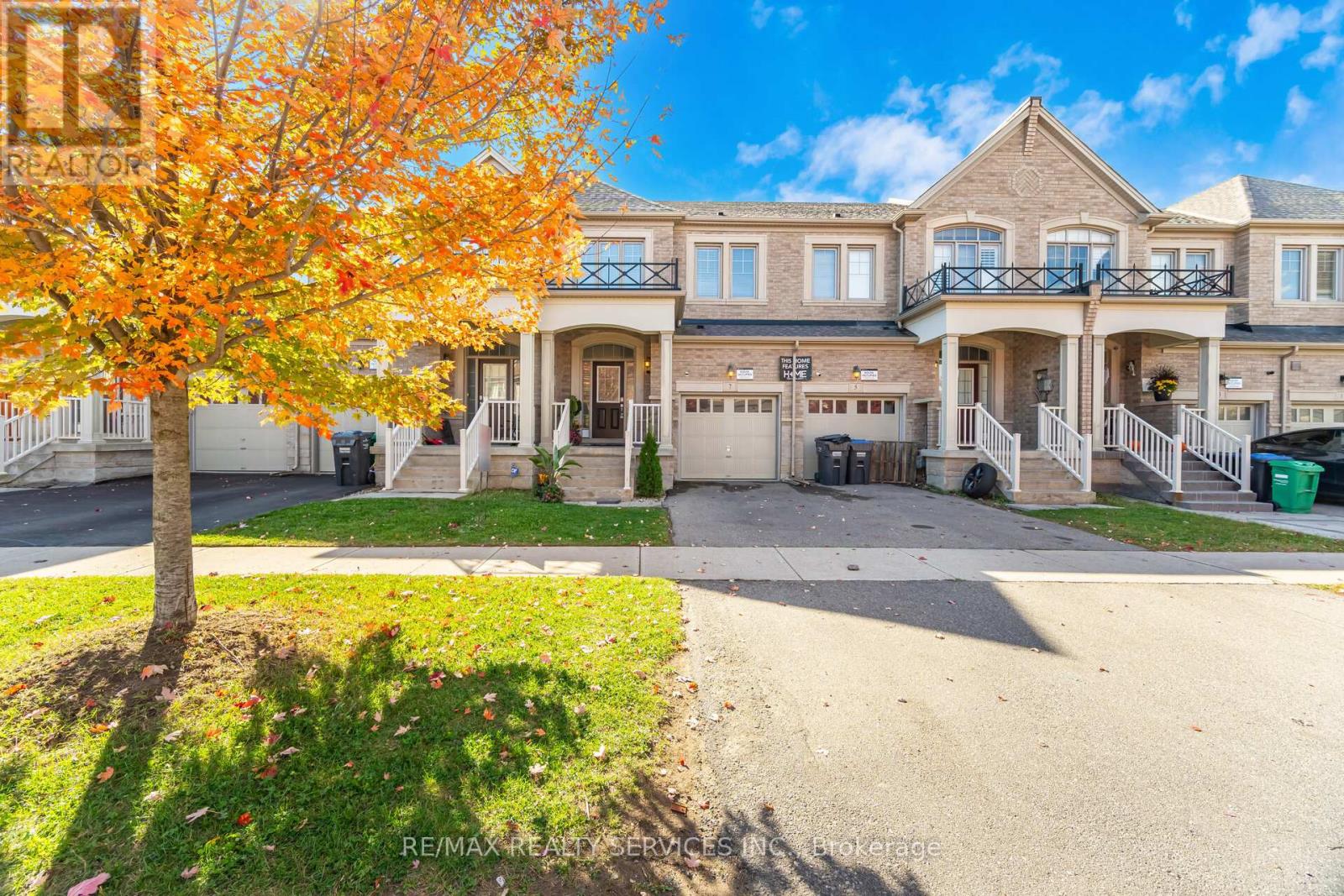 7 Lady Evelyn Crescent, Brampton, Ontario  L6Y 6C7 - Photo 4 - W12492970