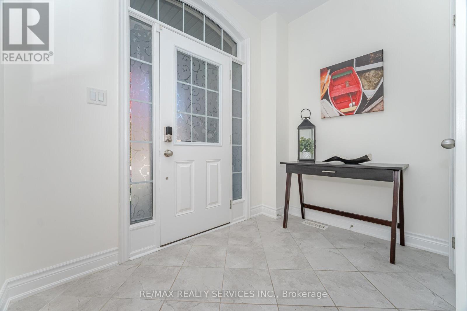 7 Lady Evelyn Crescent, Brampton, Ontario  L6Y 6C7 - Photo 6 - W12492970