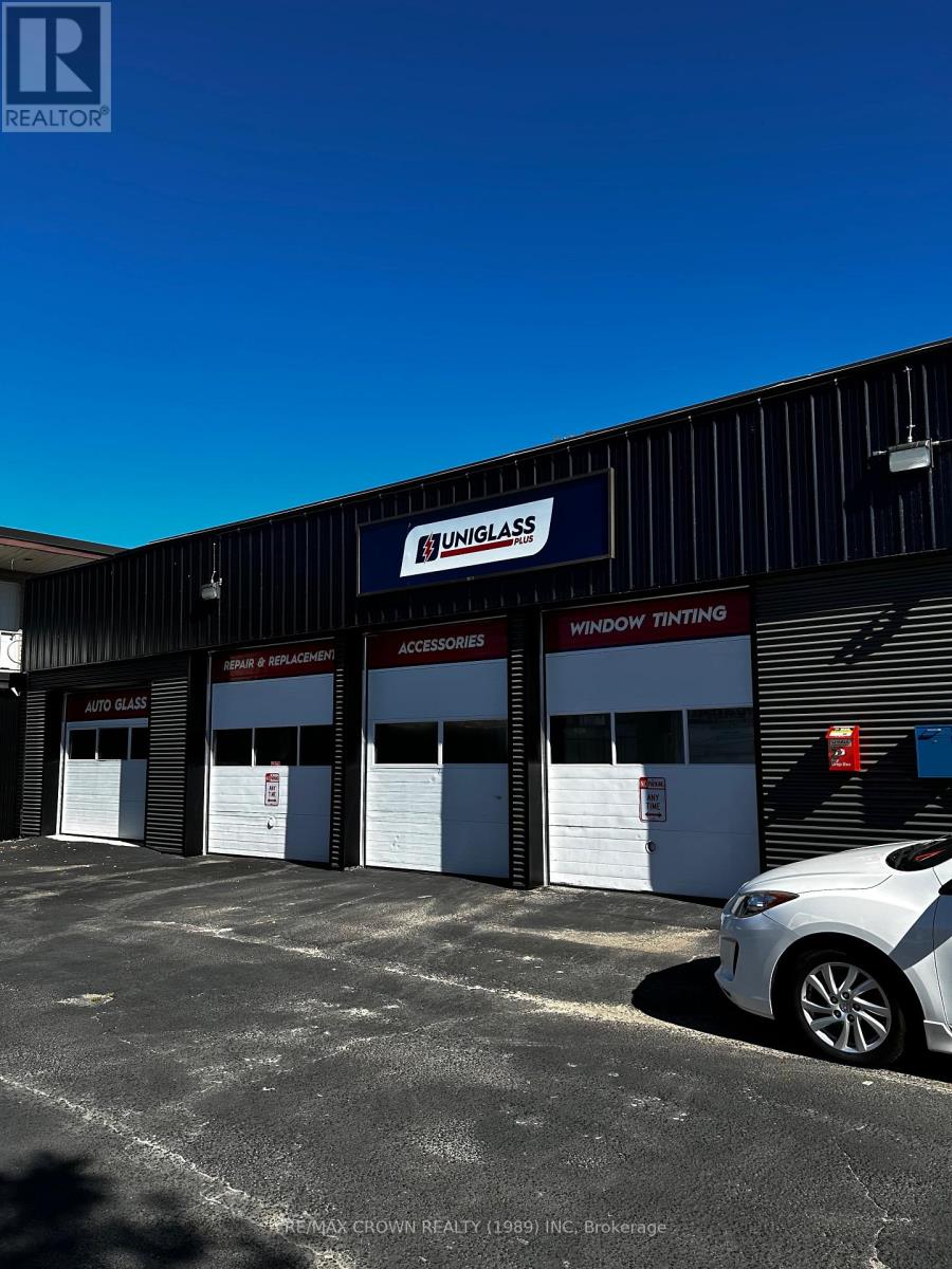 294 Main Street, North Bay, Ontario  P1B 1B1 - Photo 2 - X12493018