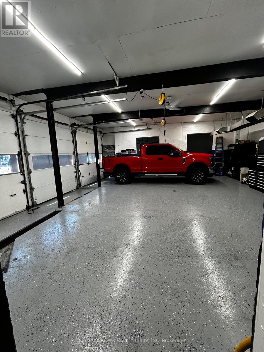 294 Main Street, North Bay, Ontario  P1B 1B1 - Photo 5 - X12493018