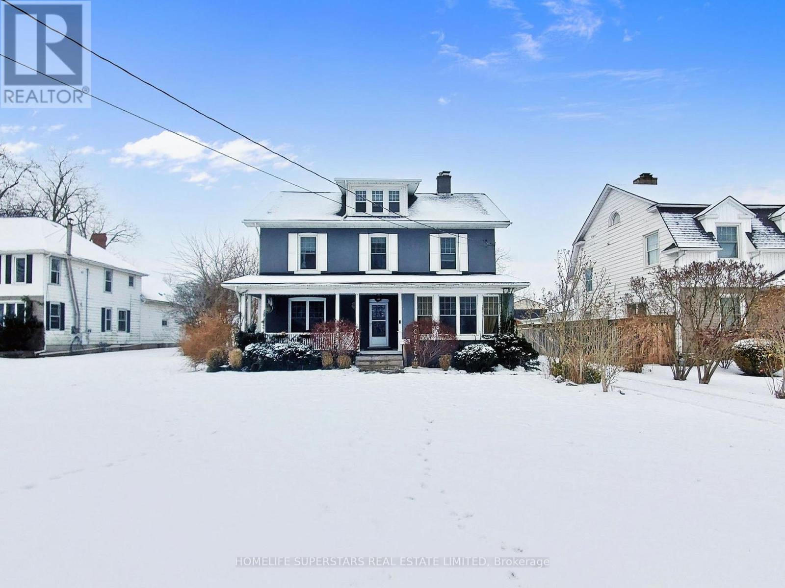 535 Niagara Boulevard, Fort Erie, Ontario  L2A 3H3 - Photo 2 - X12492878