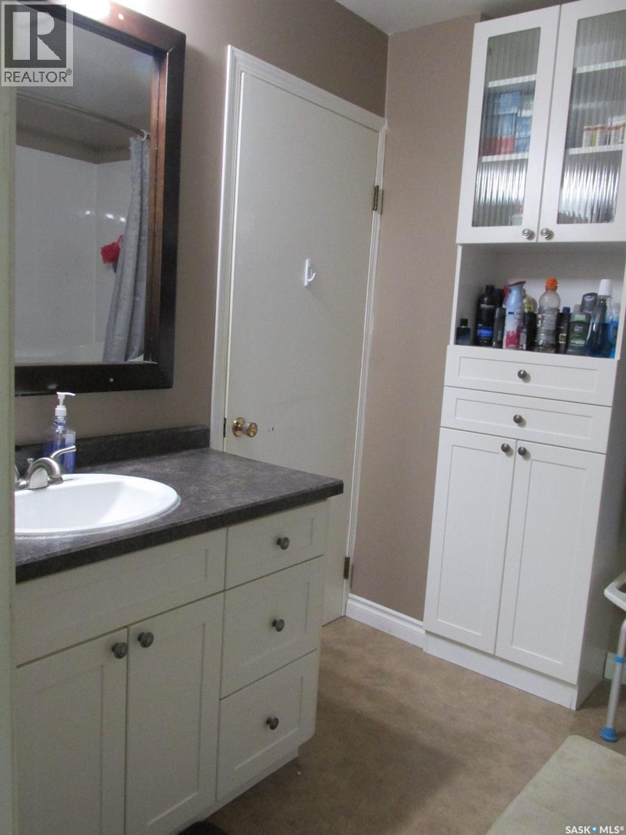 109 7th Avenue E, Nipawin, Saskatchewan  S0E 1E0 - Photo 27 - SK010782