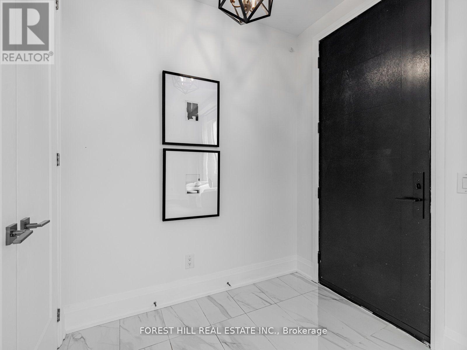 Unit-5 - 35 Dervock Crescent, Toronto, Ontario  M2K 0G7 - Photo 4 - C12493054