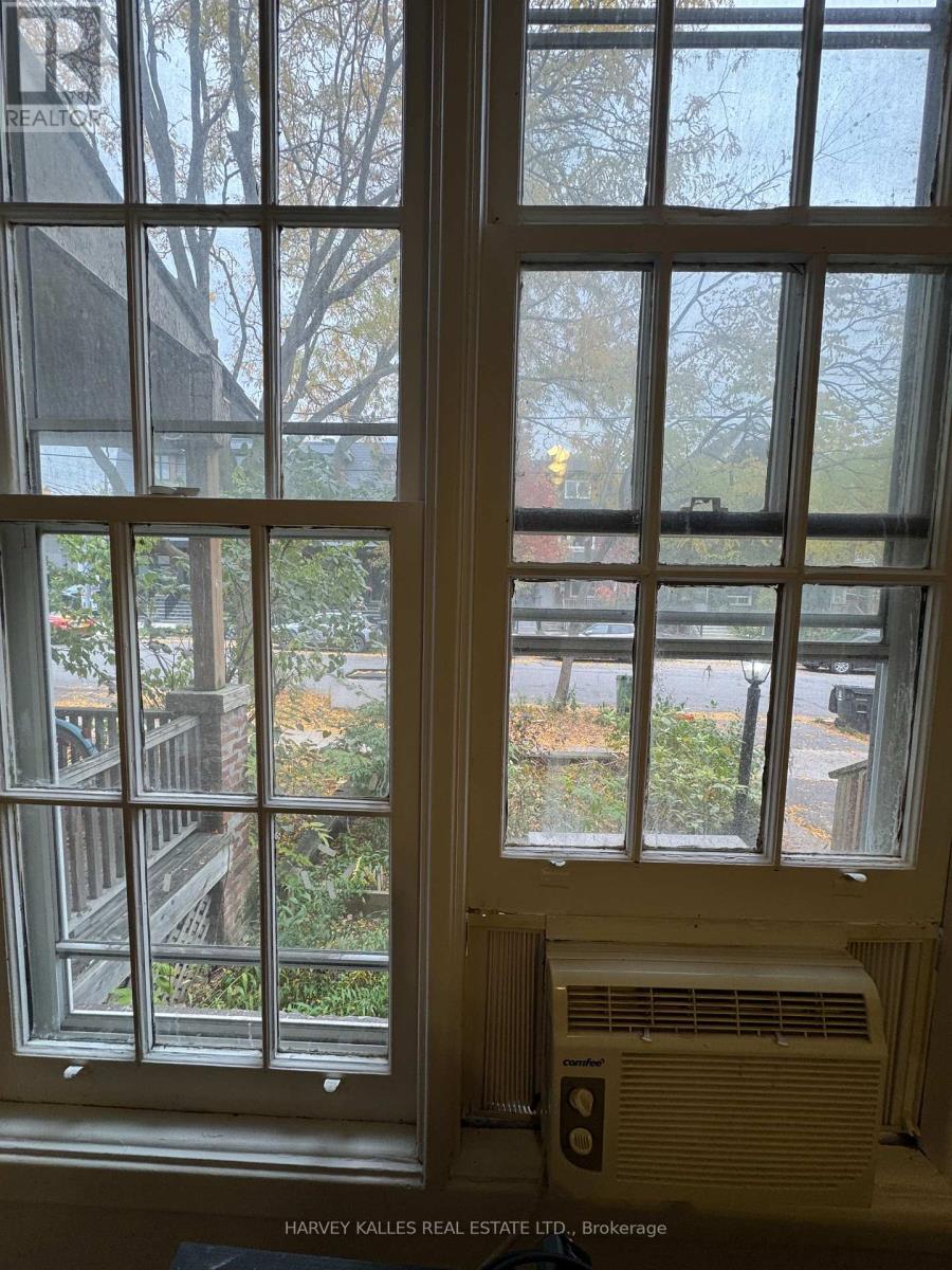 101 - 676 Huron Street, Toronto, Ontario  M5R 2R9 - Photo 2 - C12493100